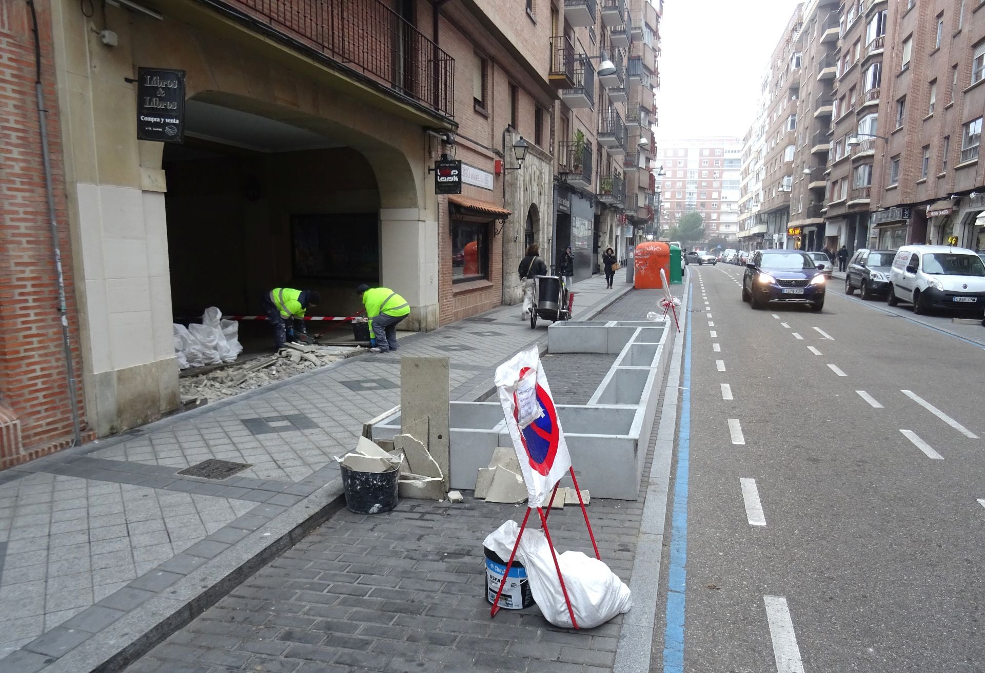 Las imágenes del nuevo mobiliario de la calle Torrecilla