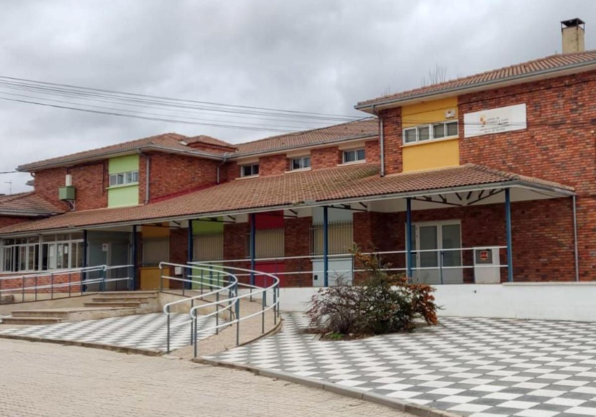 Entrada a las instalaciones del instituto Hoces del Duratón, en Cantalejo (Segovia).