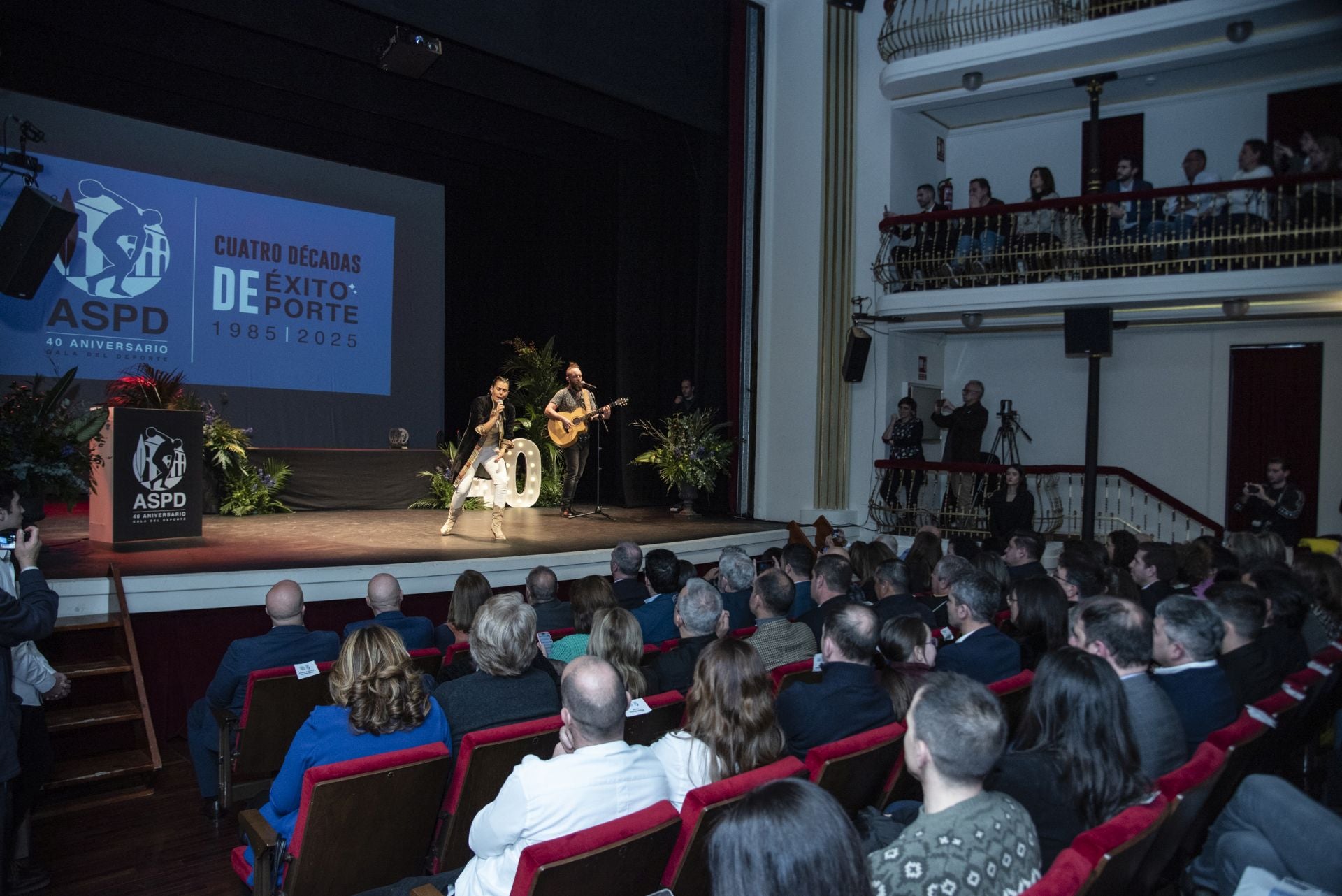 Fotos: Isabel Aaiún irrumpe en la Gala del Deporte de Segovia