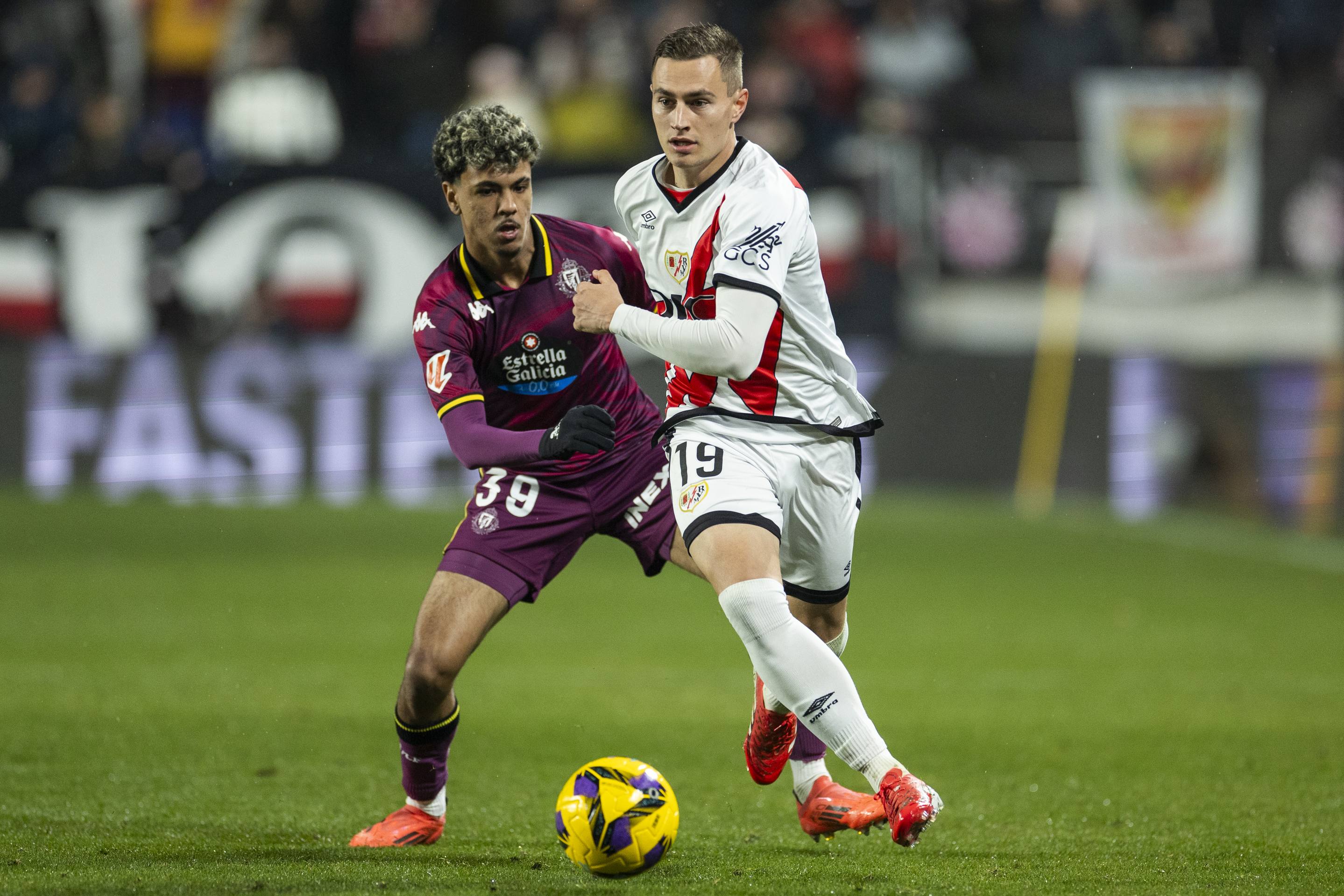 El Real Valladolid cosecha su enésima derrota en Vallecas