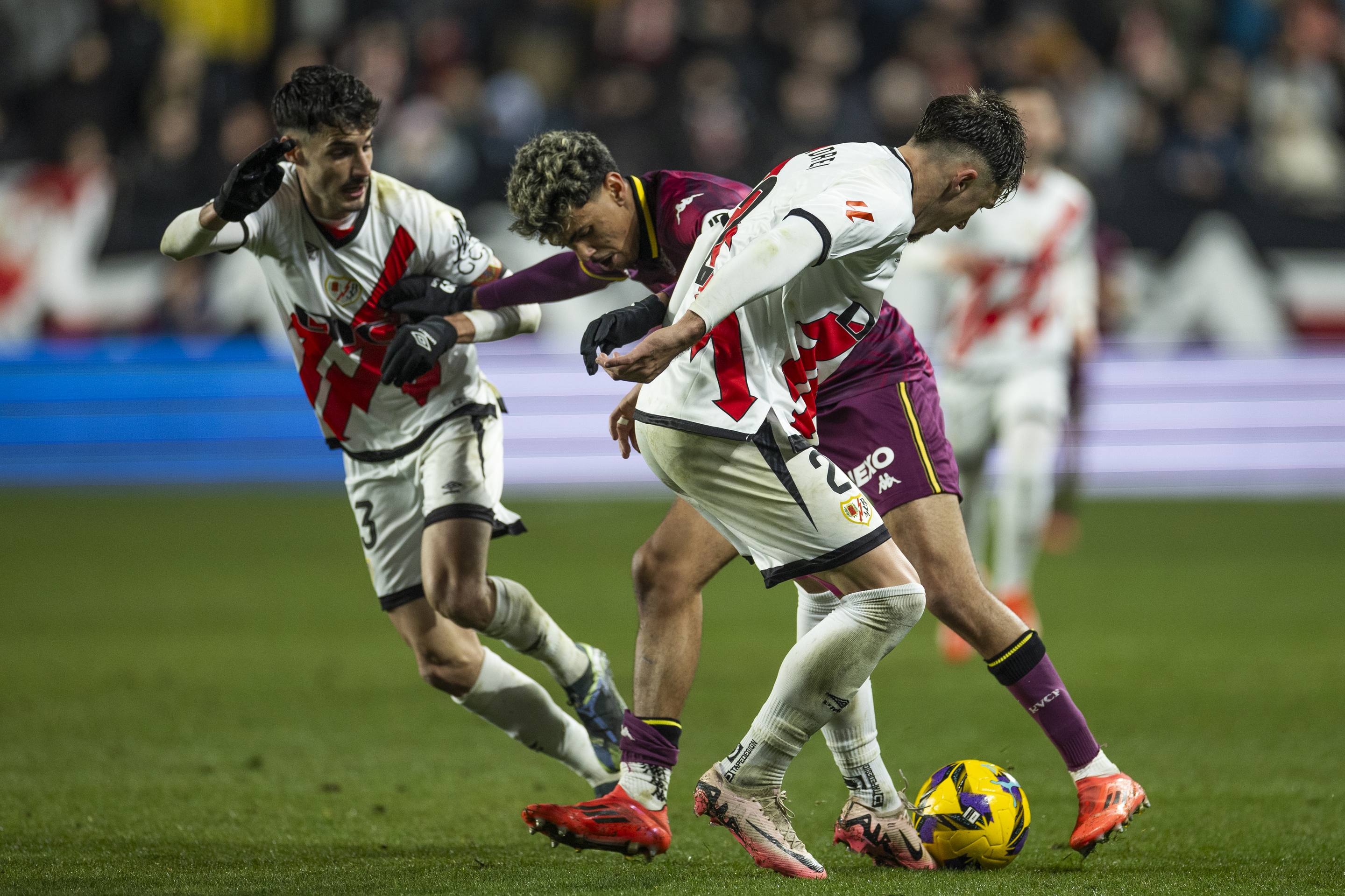 El Real Valladolid cosecha su enésima derrota en Vallecas