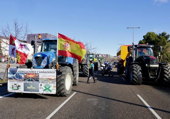Tractorada frente a Las Cortes.