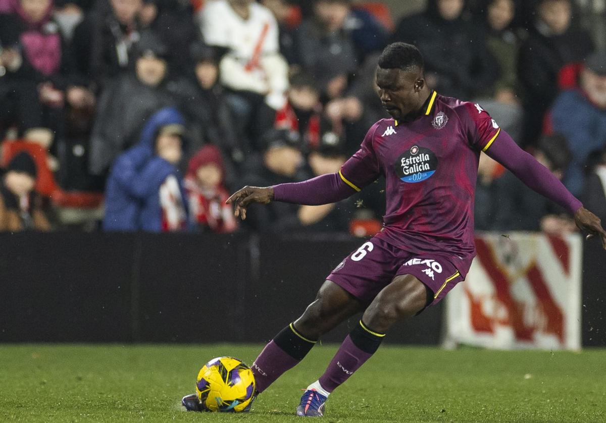 Joseph Aidoo, en su debut como jugador del Real Valladolid la pasada jornada frente al Rayo Vallecano