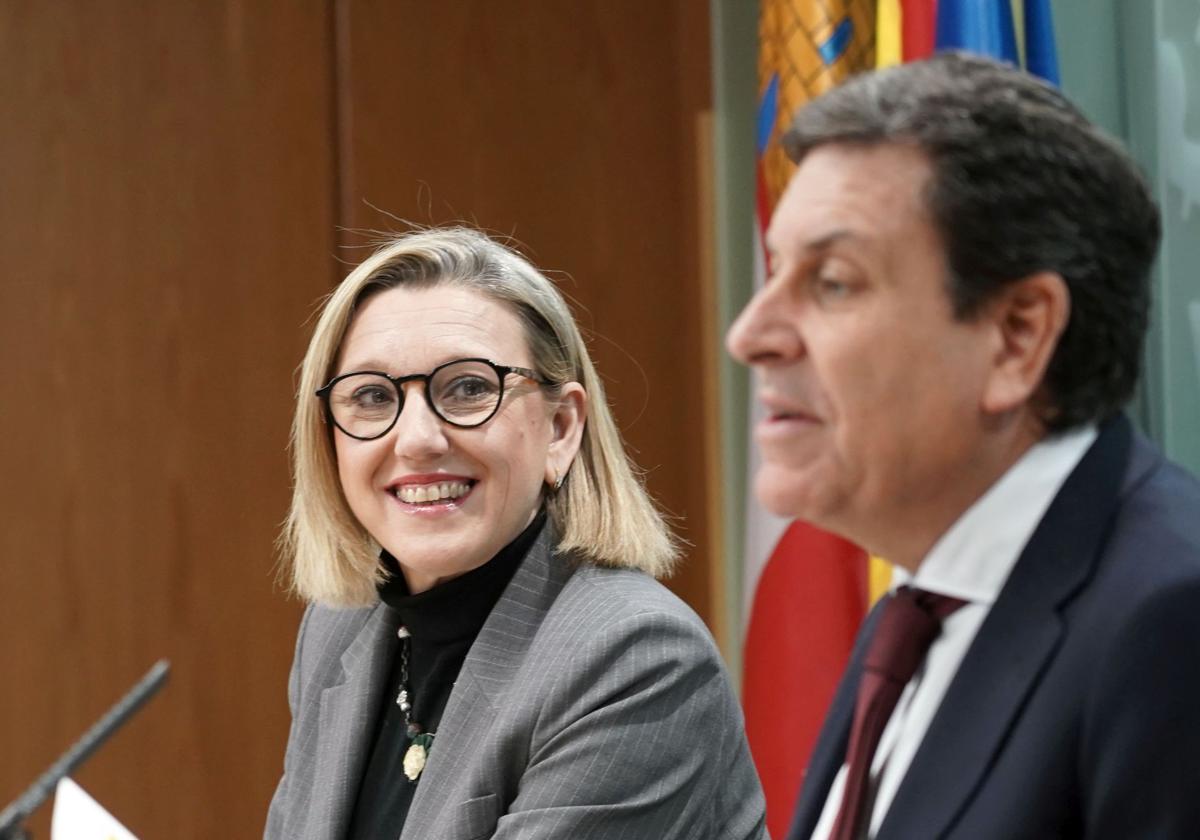 Isabel Blanco y Carlos Fernández Carriedo, este jueves en la rueda de prensa posterior al Consejo de Gobierno.