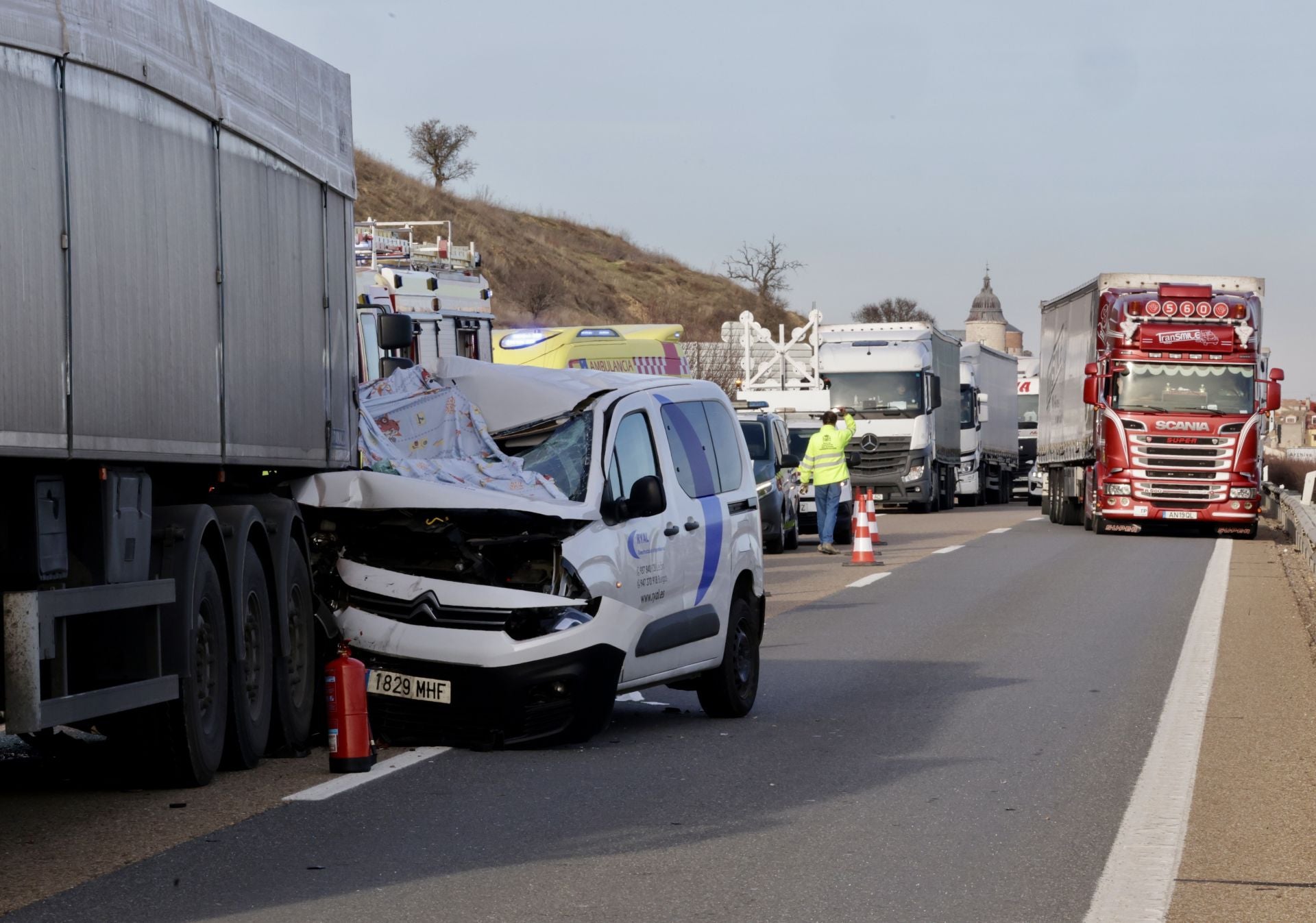 Las imágenes del accidente y las retenciones a la altura de Simancas