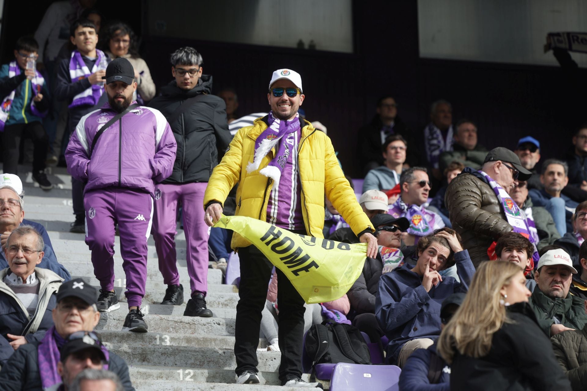 Búscate en la grada del Real Valladolid-Sevilla 2 de 2