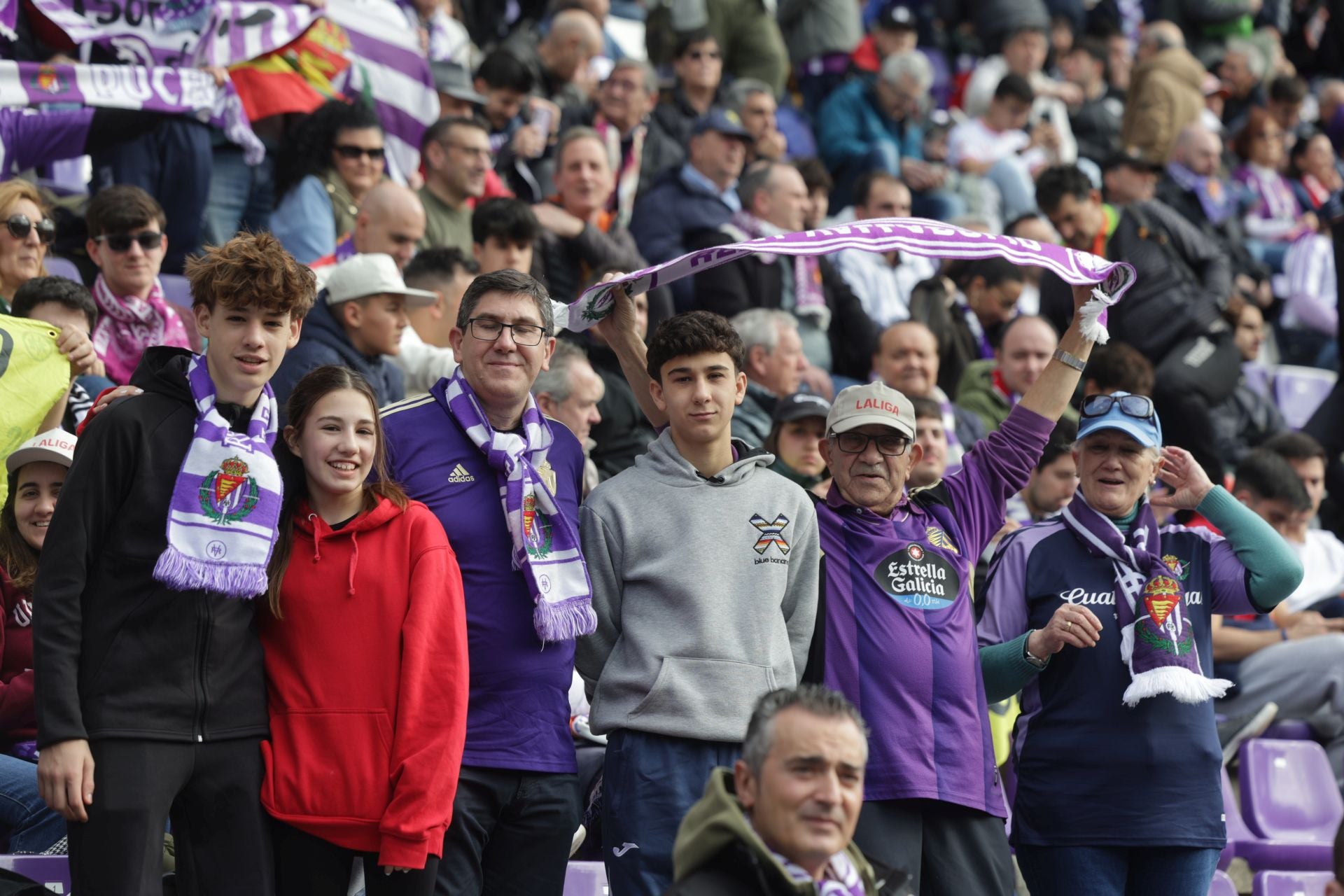 Búscate en la grada del Real Valladolid-Sevilla 2 de 2
