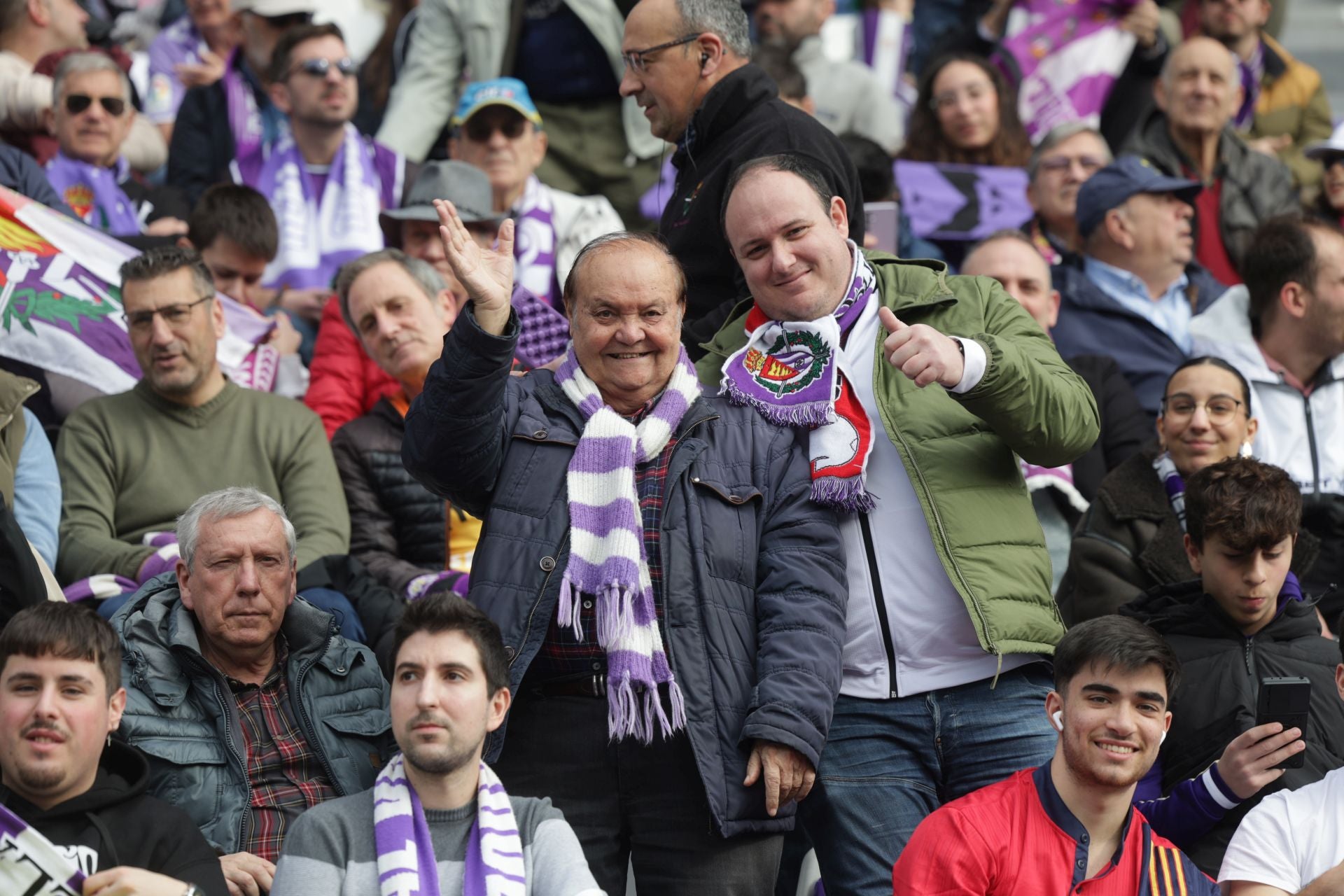 Búscate en la grada del Real Valladolid-Sevilla 2 de 2
