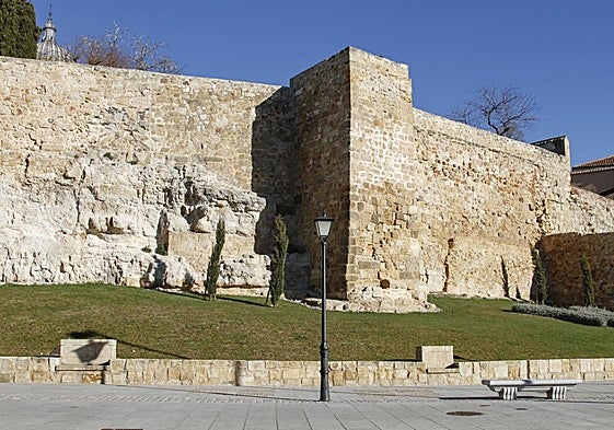 Tramo de la muralla antigua en Rector Esperabé.