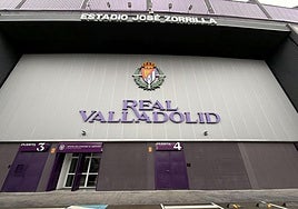 Una de las fachadas del estadio José Zorrilla