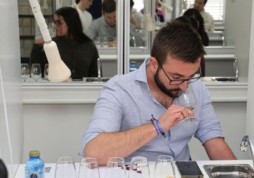 El campus de Palencia acerca la cultura del vino a los más jóvenes