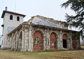 Arquería del convento de la Merced Calzada (siglo XVII), adosada a la casona de la finca de Los Quemadillos.