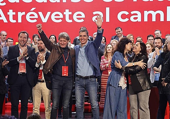 Tudanca a Carlos Martínez: «Tú eres el que harás más y traerás el cambio a Castilla y León»