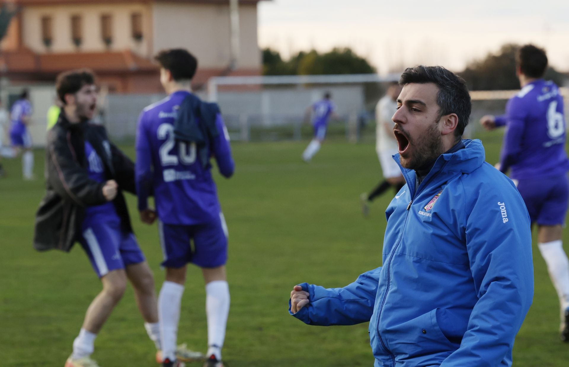 Remontada local en el derbi