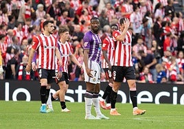 Sylla, con la mirada perdida tras uno de los goles del Athletic Club.