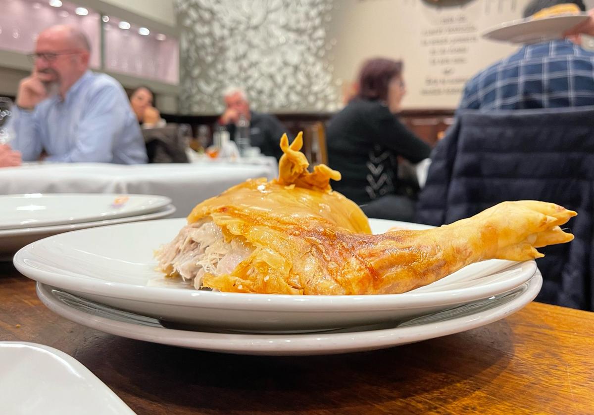 La fiebre del Dorado: comer cochinillo cuatro veces en cinco días