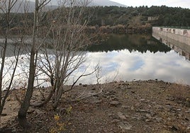 Embalse de Puente Alta, del que se suministrá El Espinar cuando se vacíe El Tejo.
