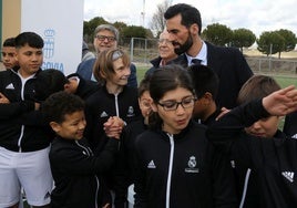 Álvaro Arbeloa, embajador de la Fundación Real Madrid visita a los niños de Segovia