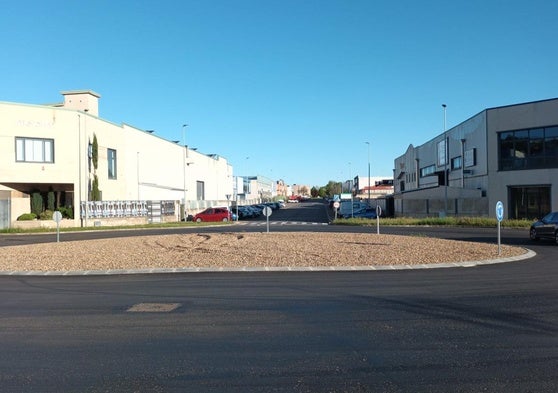 Rotonda que conecta el área industrial de Villaquilambre.
