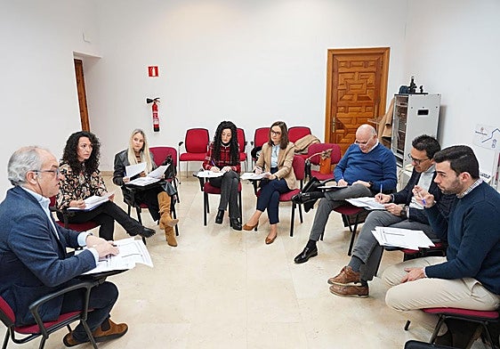 Comisión de Alimentos de Valladolid, reunida este miércoles en el Palacio de Pimentel.