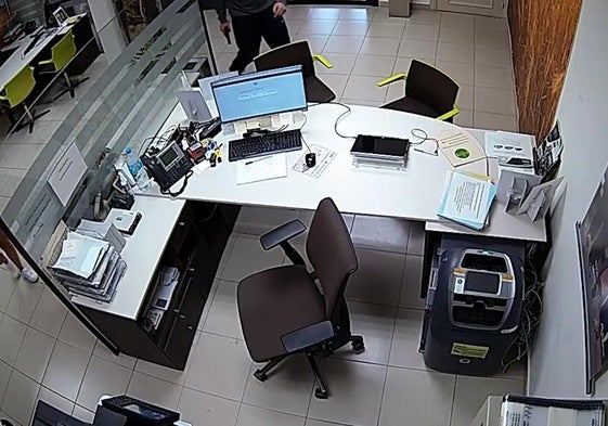 Uno de los atracos cometidos por el grupo detenido.