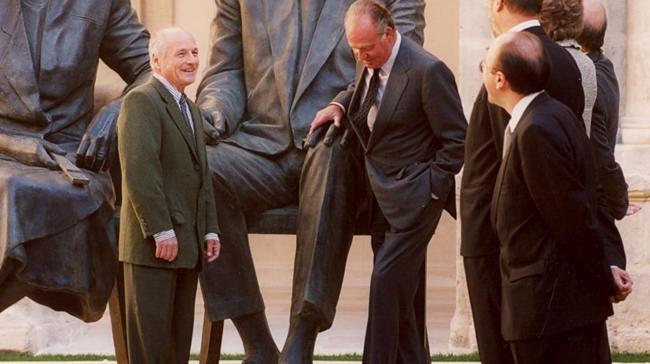 Escultura real
