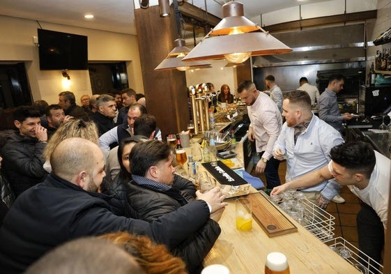 Inauguración del bar La Brasería.