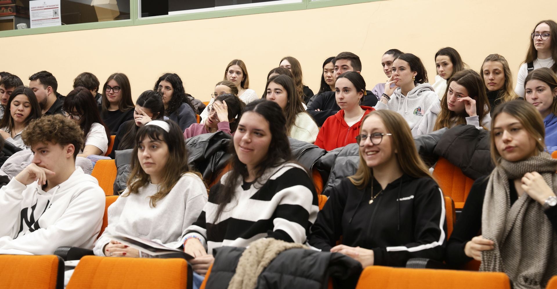 Presentación del calendario &#039;Mujeres en el teatro&#039; del campus de Palencia