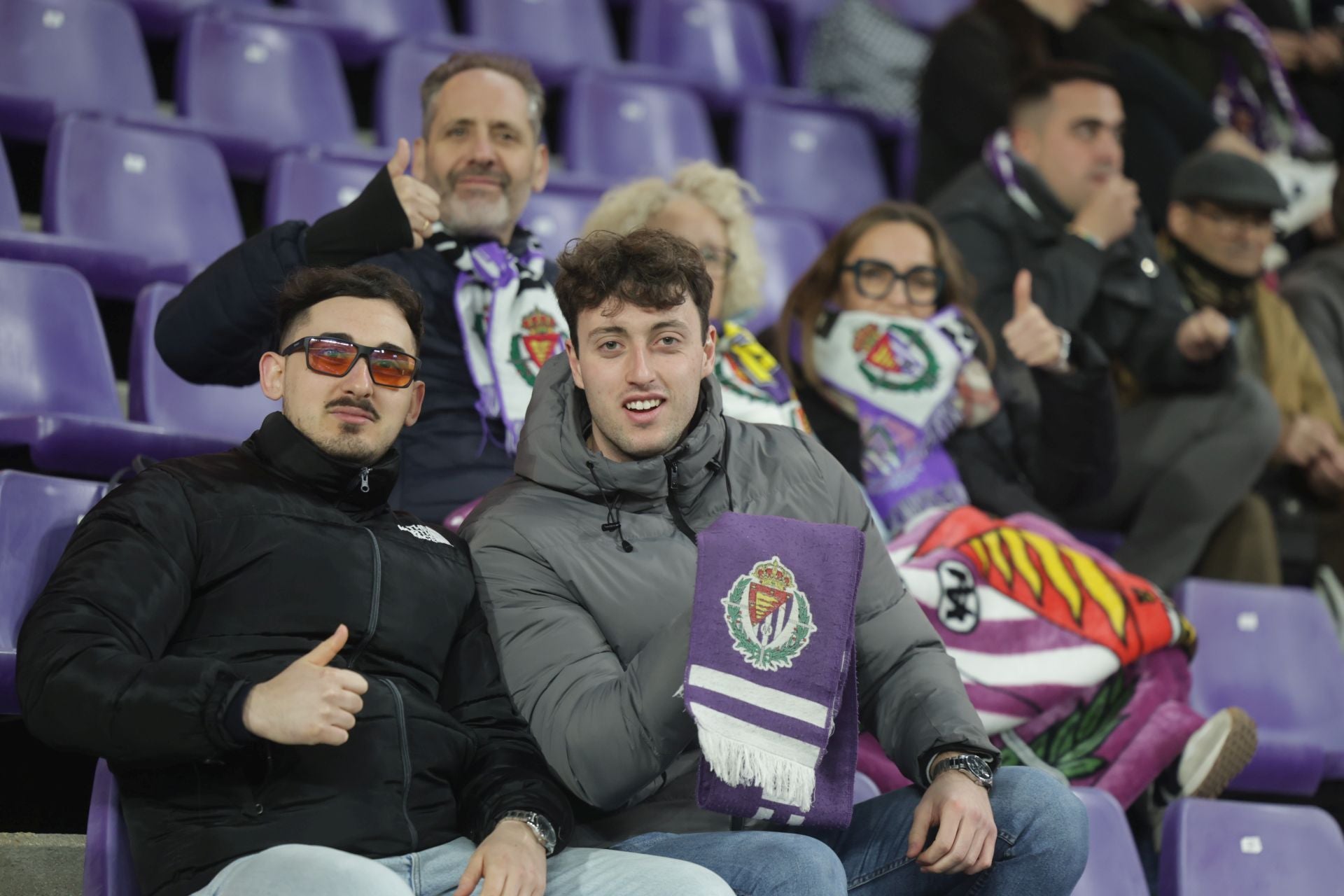 Búscate en la grada del Real Valladolid - UD Las Palmas (2/4)