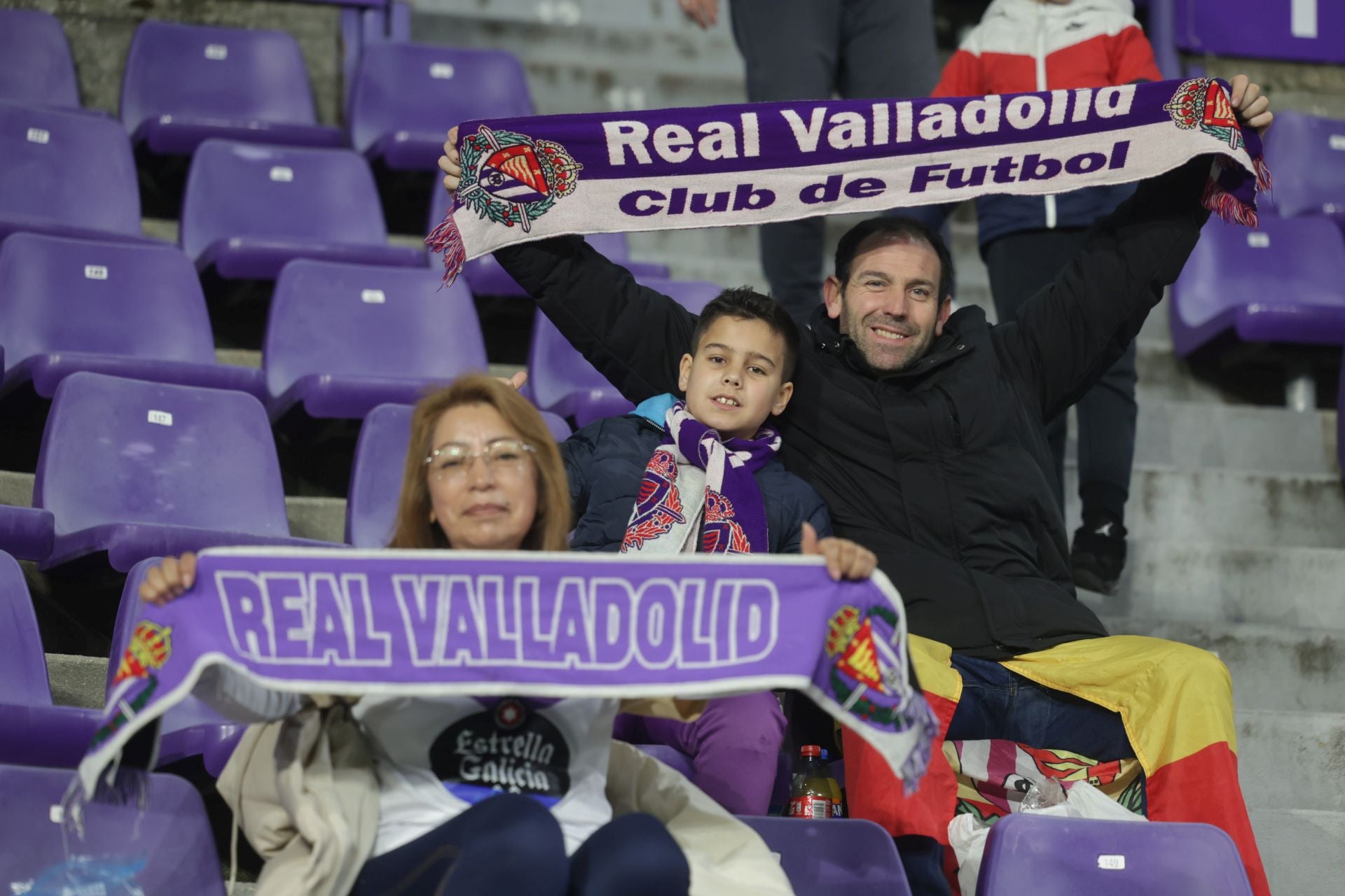 Búscate en la grada del Real Valladolid - UD Las Palmas (2/4)