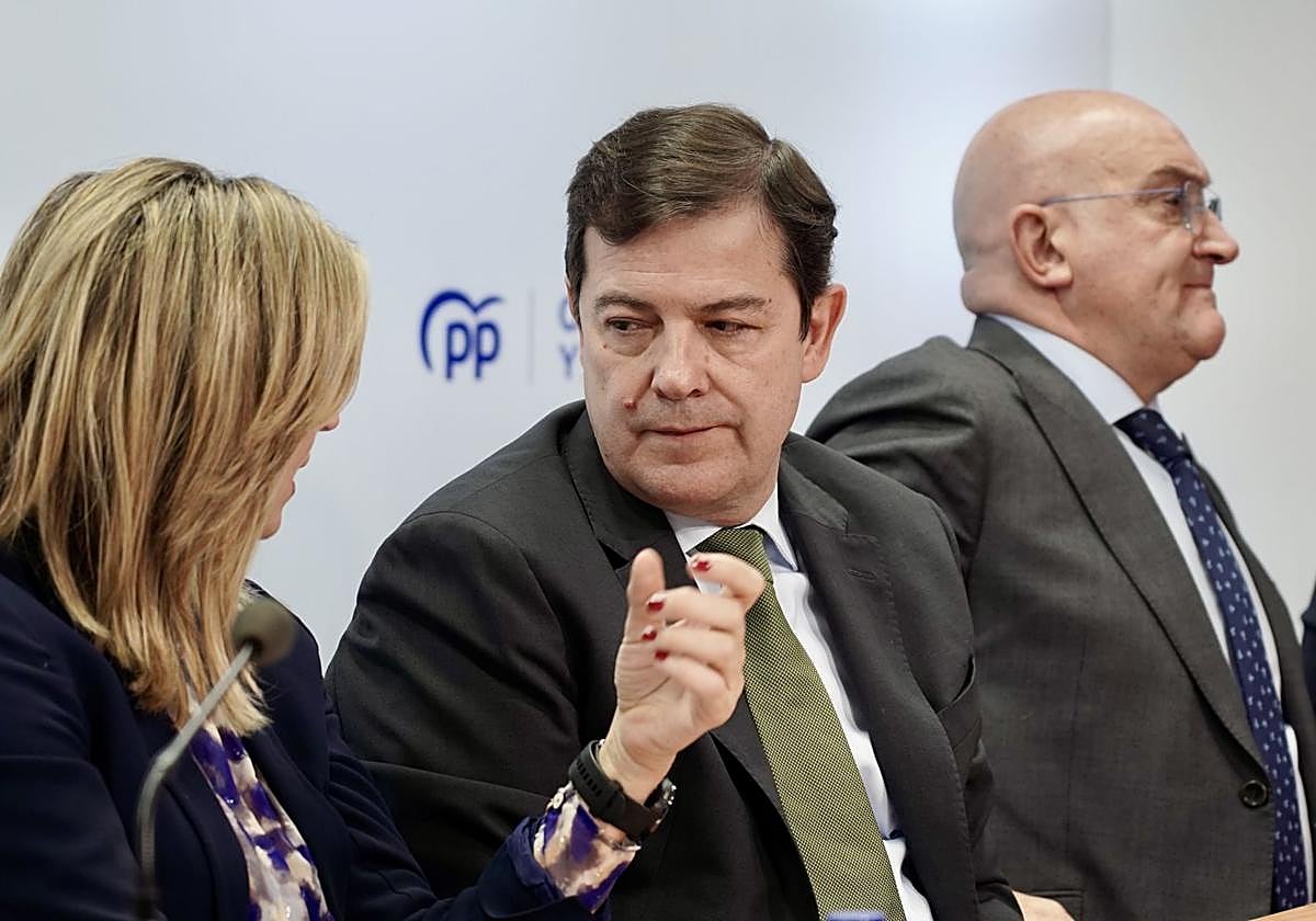 Alfonso Fernández Mañueco, el jueves, en la reunión de grupo popular del Senado celebrada en Valladolid.