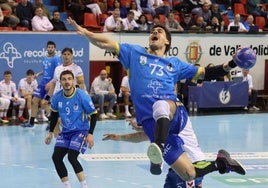 De Toledo supera por coraje al defensor de Granollers para lanzar sin oposición. iván tomé