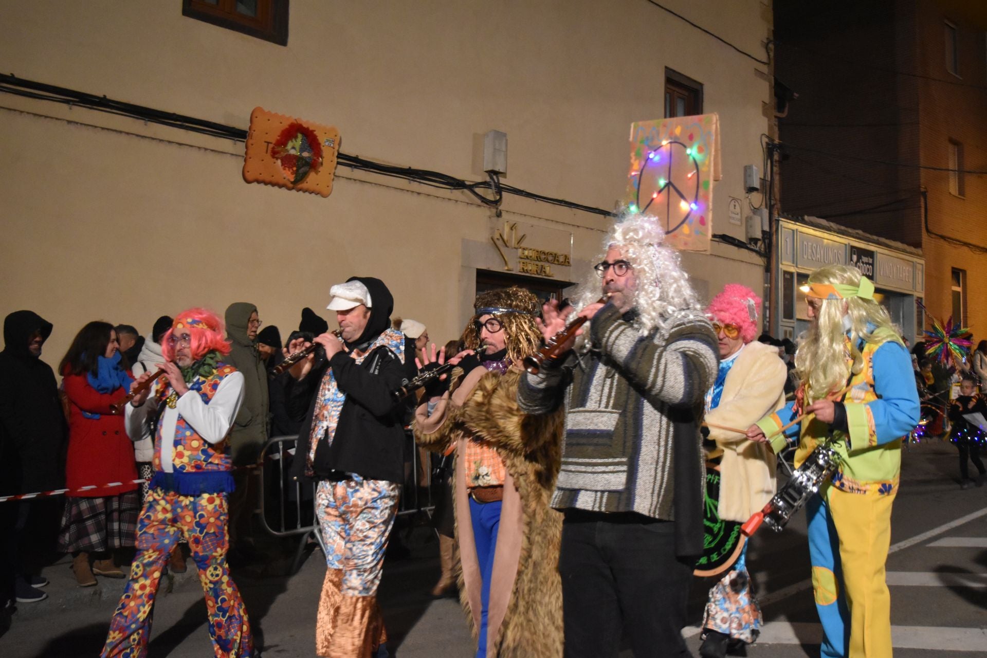 Así ha sido el gran desfile del Carnaval de la Galleta de Aguilar