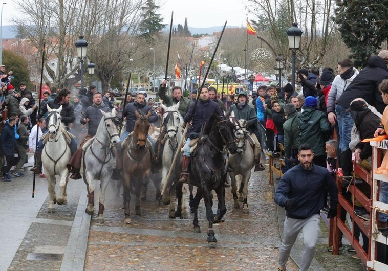 Encierro a caballo en el Carnaval Ciudad Rodrigo