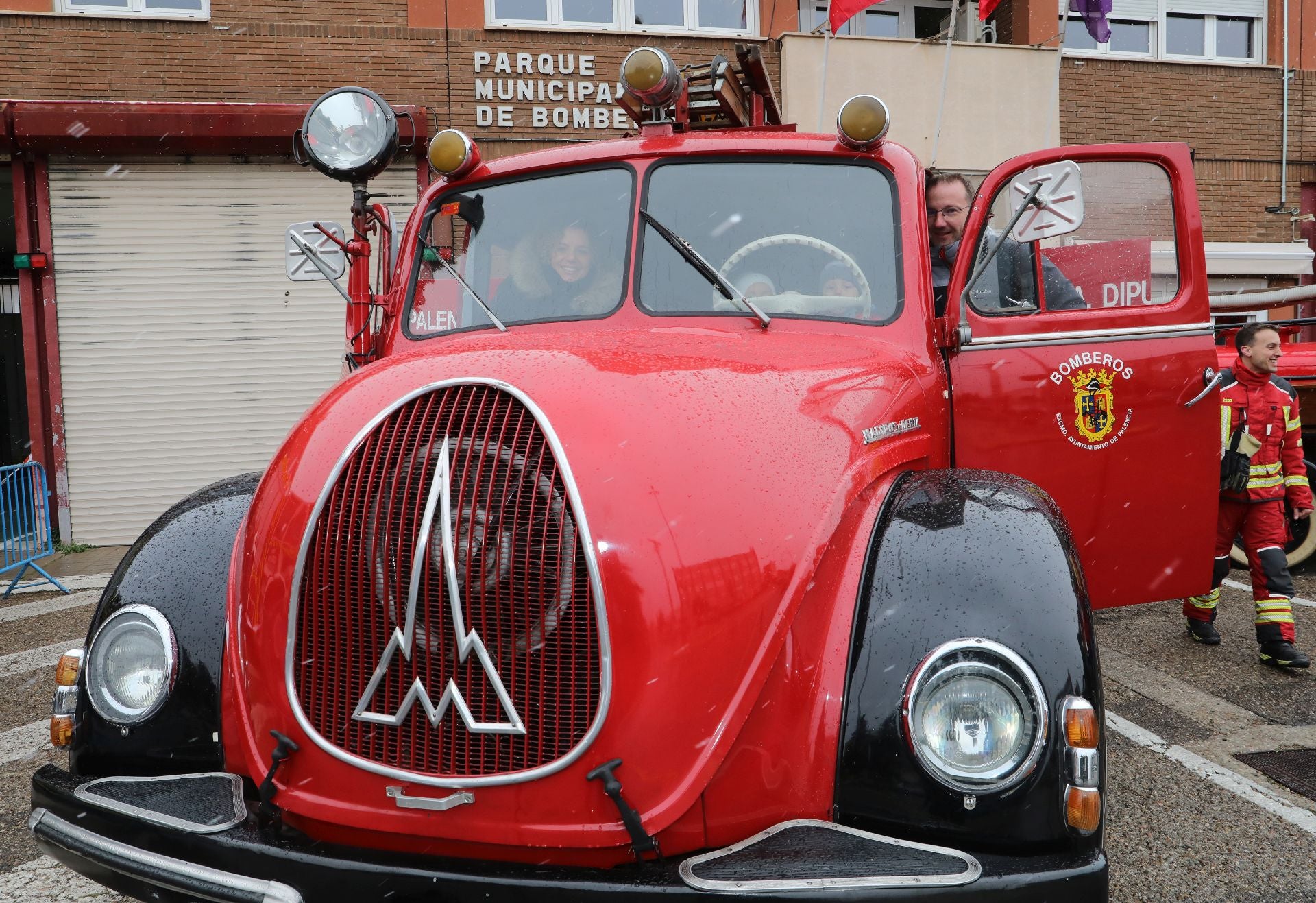 Jornada de puertas abiertas en el Parque de Bomberos de Palencia