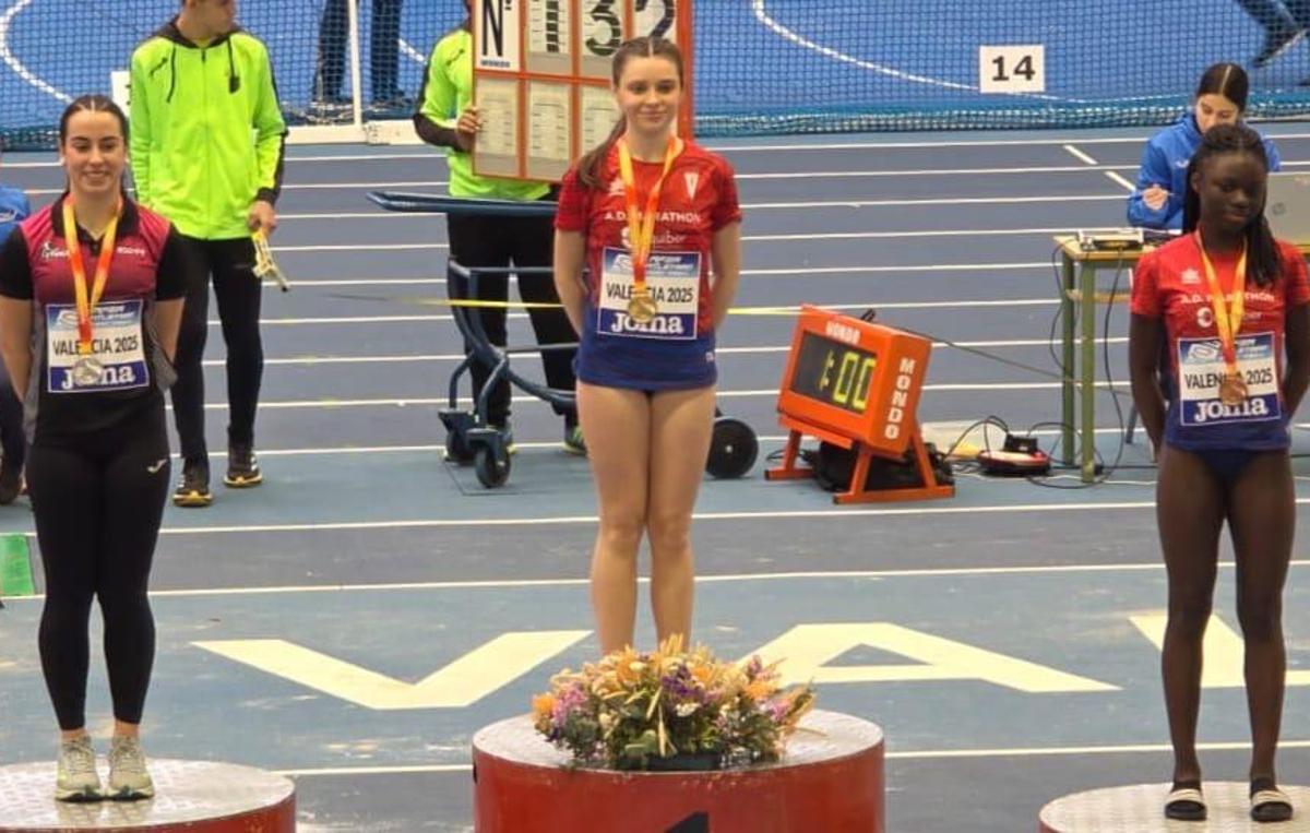 Imagen principal - Castilla y León suma siete medallas en el Nacional sub-18 de Valencia