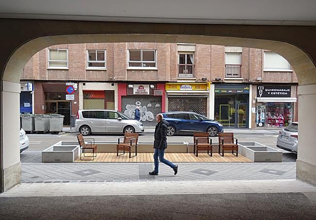 El mirador urbano colocado ante el pasadizo de la calle Torrecilla.