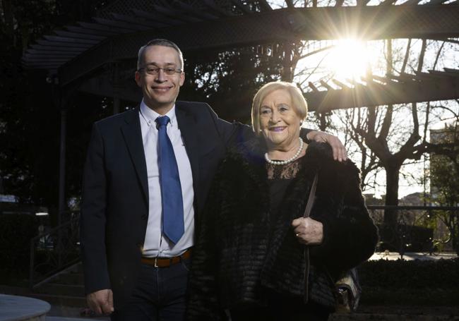 Fernando Villafruela y su madre, María Jesús Espinel no pudieron celebrar un aniversario familiar muy importante para ellos por la pandemia