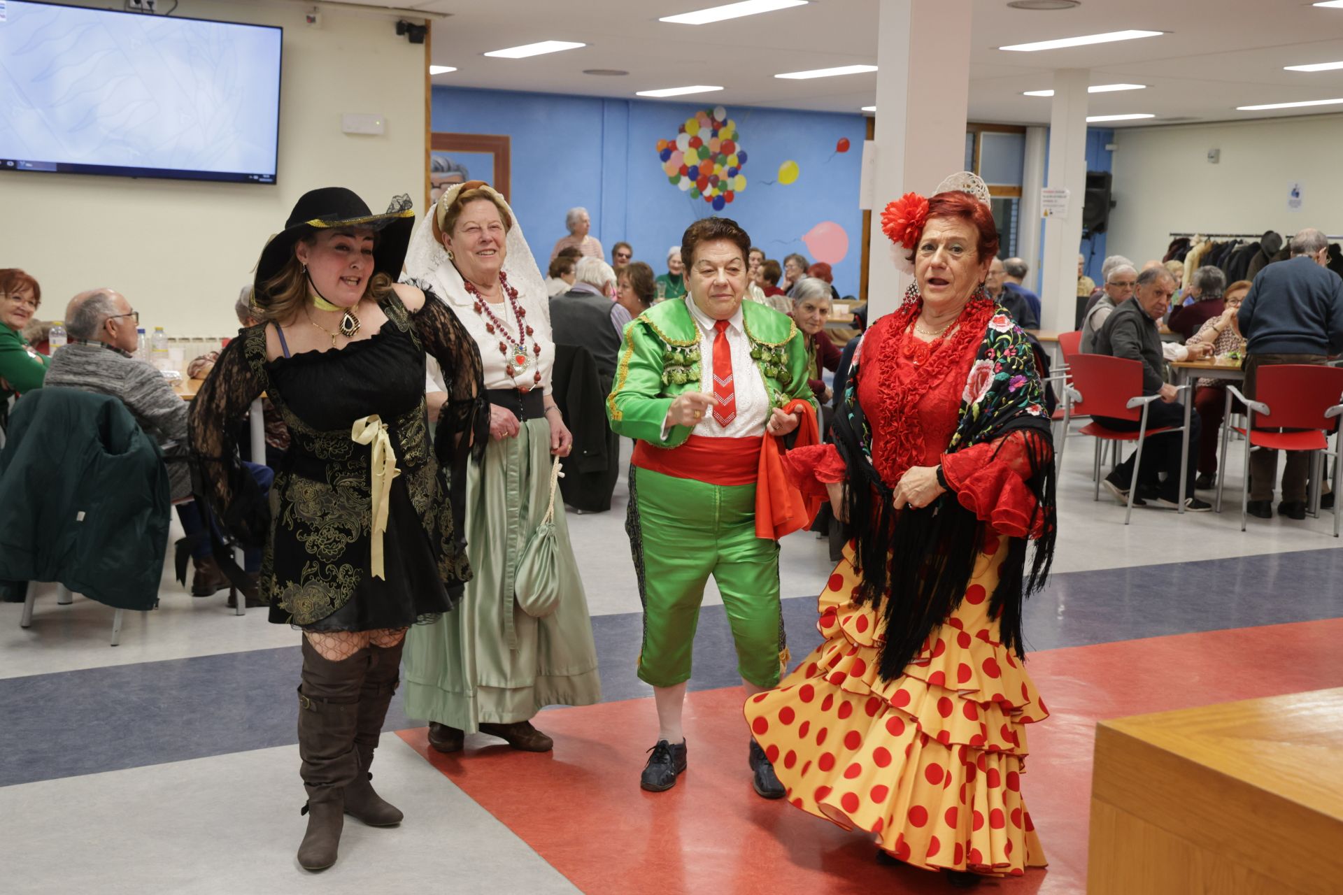 Fiesta de carnaval en el Centro de Vida Activa de las Delicias.
