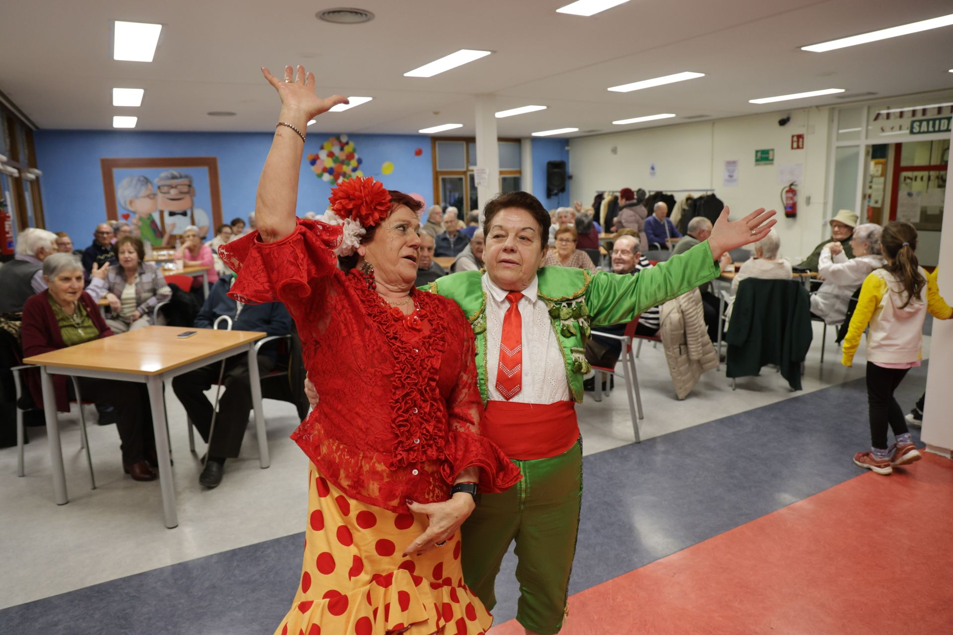 Fiesta de carnaval en el Centro de Vida Activa de las Delicias.