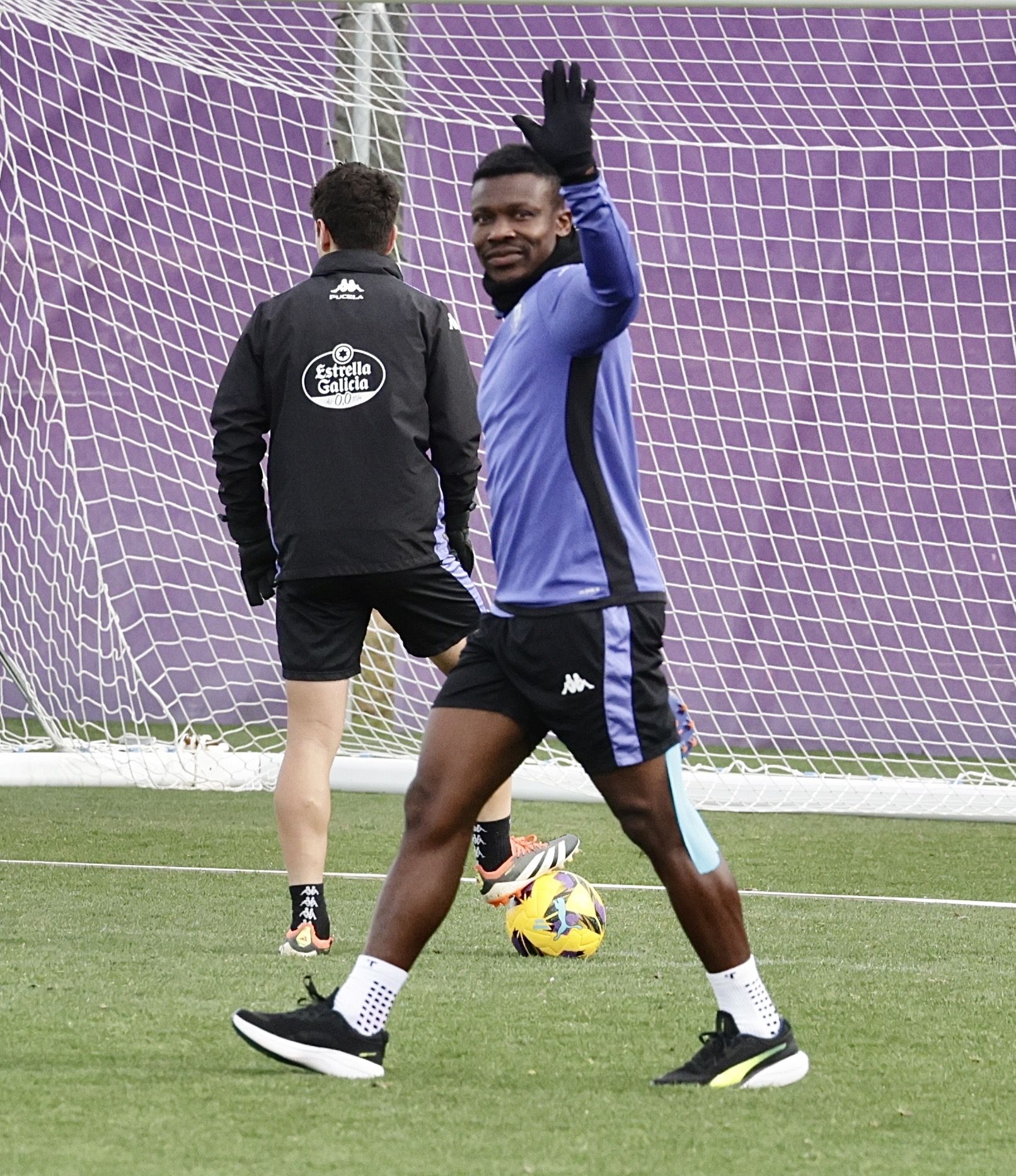 El entrenamiento a puerta abierta del Real Valladolid, en imágenes