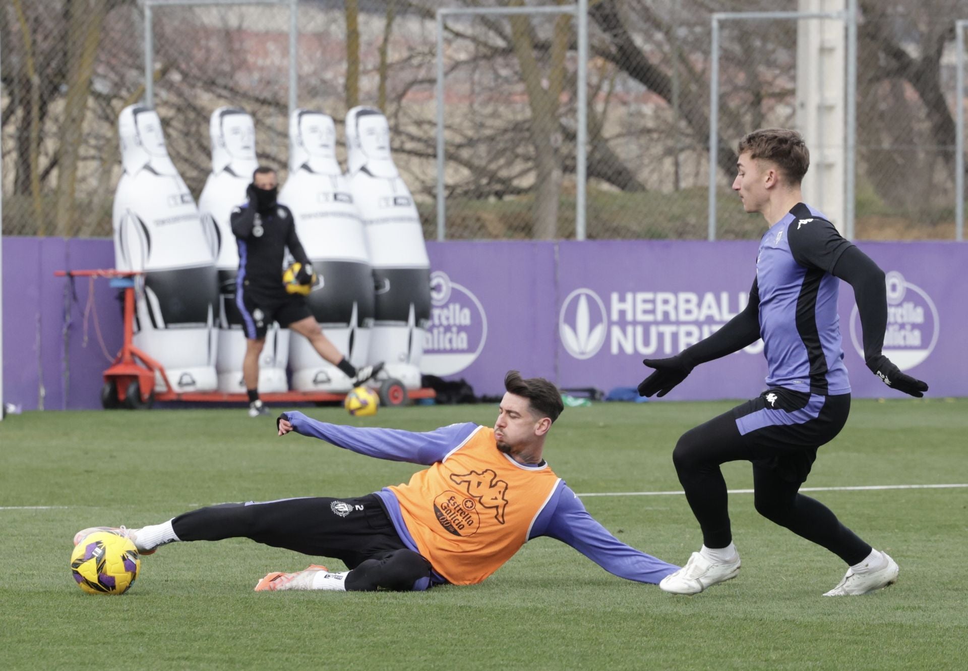 El entrenamiento a puerta abierta del Real Valladolid, en imágenes
