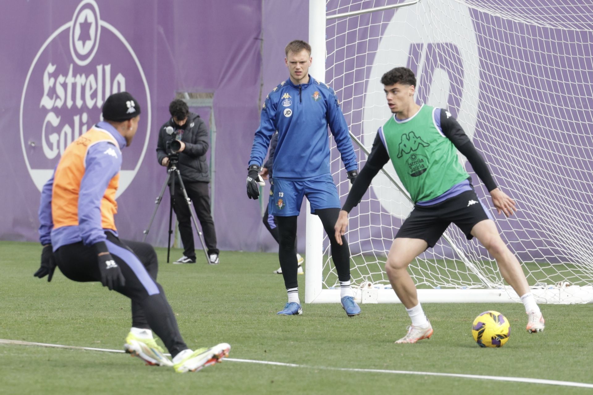 El entrenamiento a puerta abierta del Real Valladolid, en imágenes