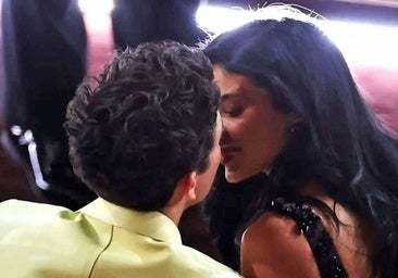 Kylie Jenner y Timothée Chalamet se convierten en la pareja de moda de los Oscar