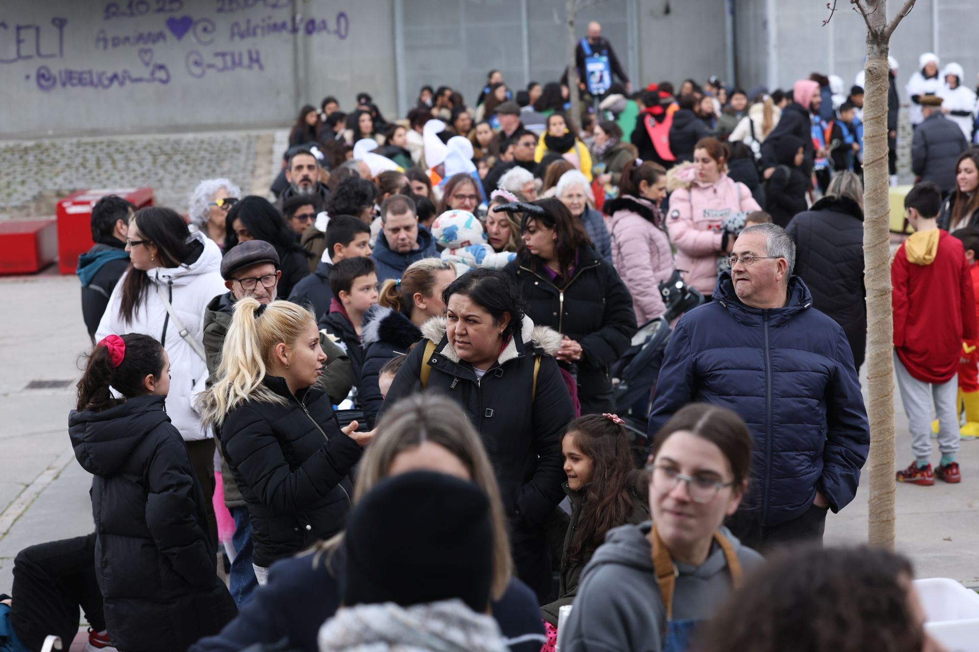 Concurso de disfraces y chocolatada en Pajarillos