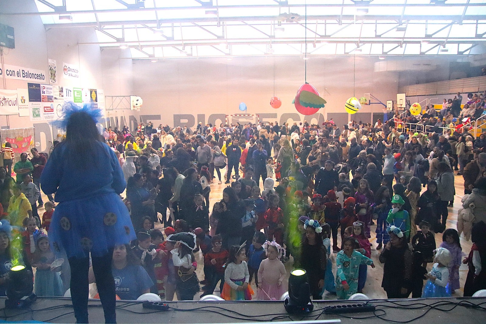 Los niños de Rioseco viven una divertida tarde de Carnaval