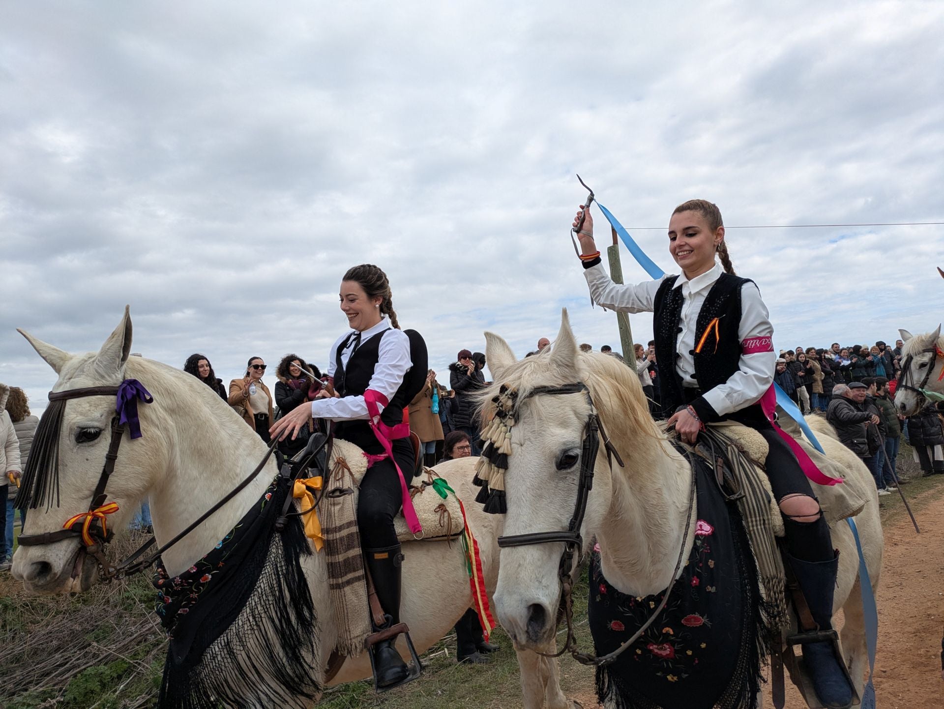 Carrera de cintas a caballo en Torrelobatón