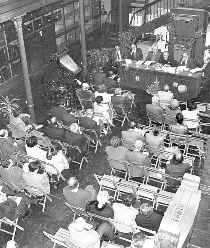 Imagen secundaria 2 - Imágenes de la fachada y el patio interior cuando el edificio acogió a El Norte de Castilla.
