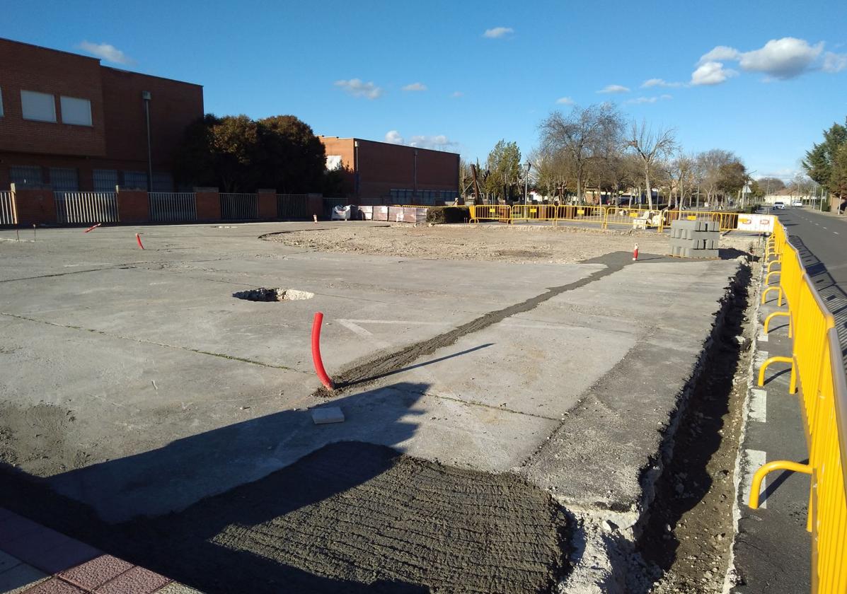 Estado actual de las obras en el espacio peatonal de la avenida de Juan Carlos Domínguez.