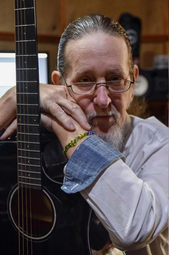 Muere Edesio Alejandro, músico y compositor cubano